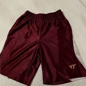 VT boys shorts small